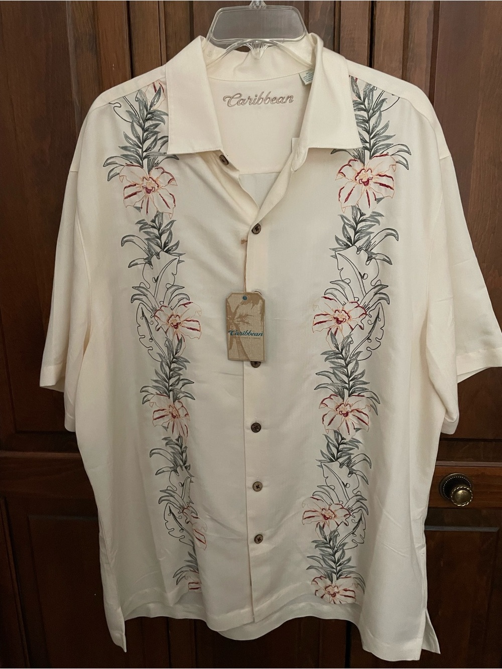 Caribbean Cream Men’s XL Short-Sleeve Floral Panel Button-Down Shirt. New.